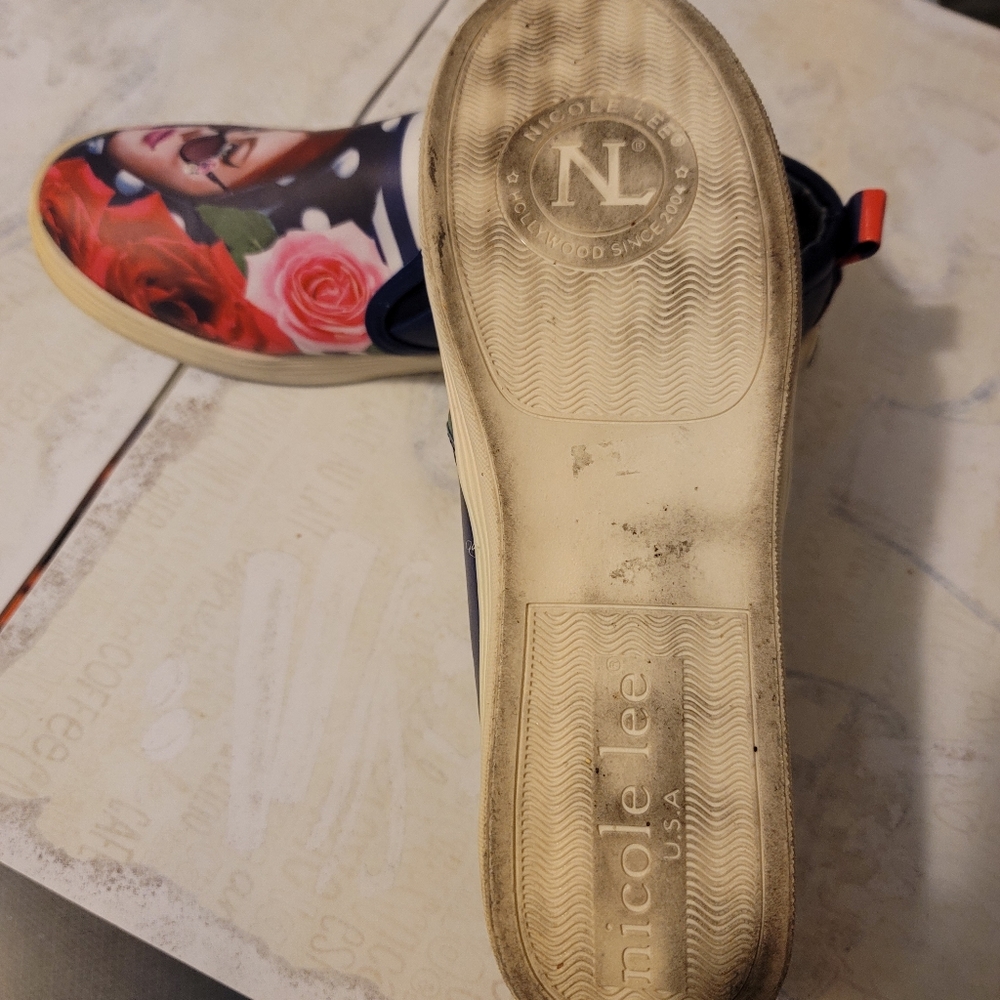 Glamor Nicole Lee Sneaker - Picture 6 of 8